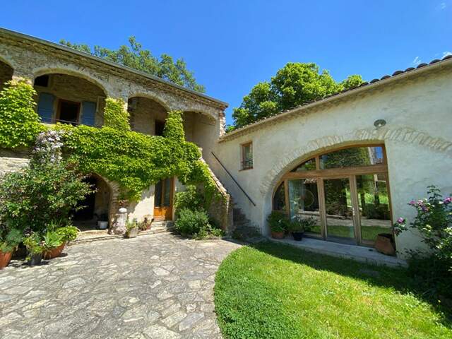 Maison + 3 gîtes 11 pièces 330 m2 — photo du bien