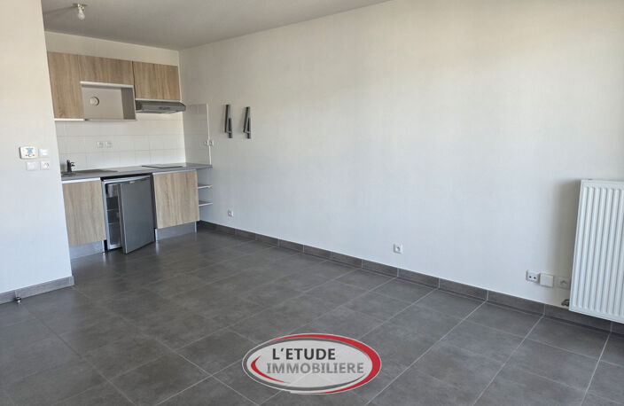 St Herblain Bourg : T2 de 40 m2 de 2013, balcon et parking p — photo 2