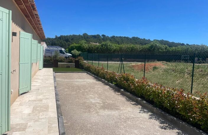 VILLA DE PLAIN-PIED – 138,09 m² AU TOTAL – ENVIRONNEMENT CALME — photo 2