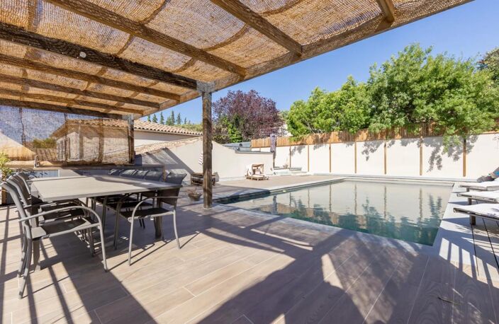 Superbe bastide de 217 m² avec piscine à Grambois — photo 3