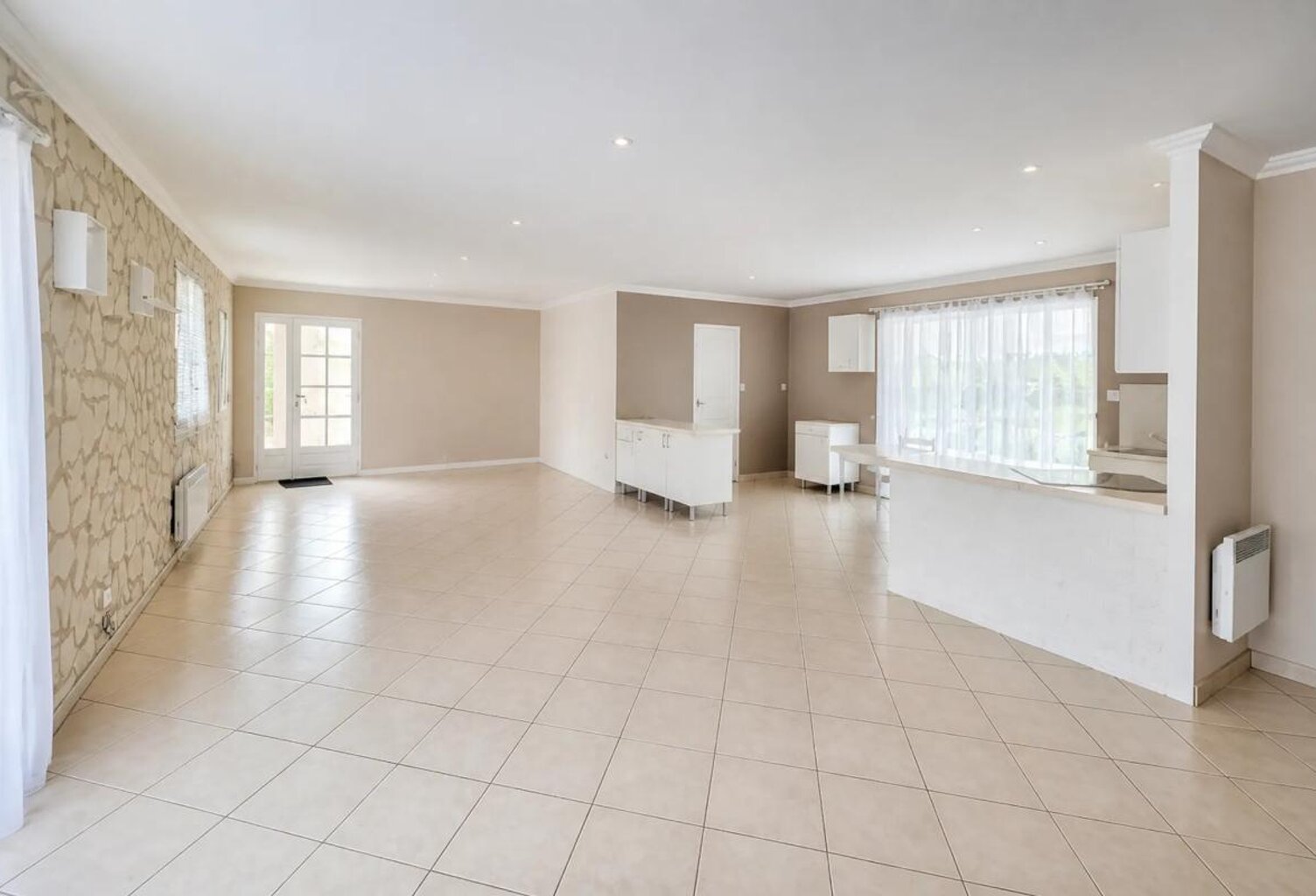 Maison plain-pied 120 m² avec jardin à Saint-Exupéry — photo 1