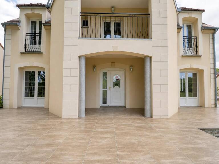 Sézanne : Maison 8 pièces de 173 m², jardin — photo 1
