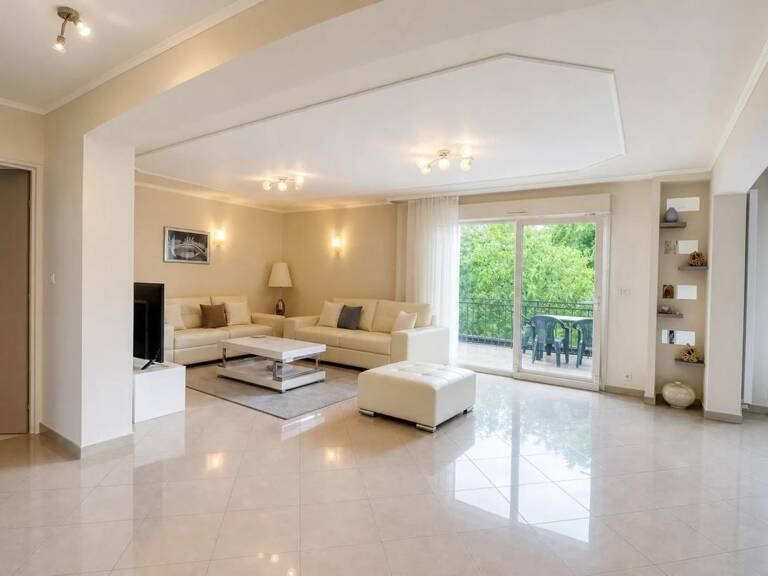 Sézanne : Maison 8 pièces de 173 m², jardin — photo 1