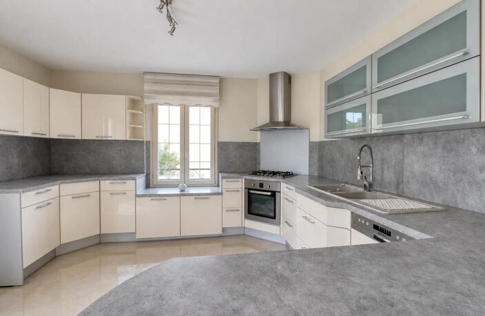 Sézanne : Maison 8 pièces de 173 m², jardin — photo 3
