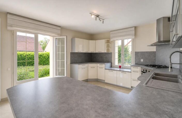 Sézanne : Maison 8 pièces de 173 m², jardin — photo 5