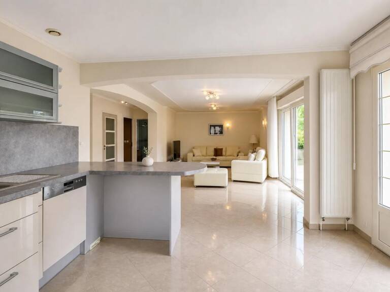 Sézanne : Maison 8 pièces de 173 m², jardin — photo 1