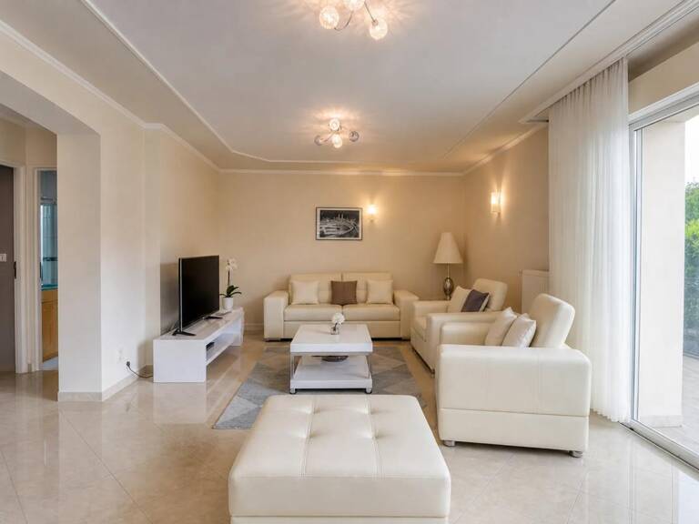 Sézanne : Maison 8 pièces de 173 m², jardin — photo 1