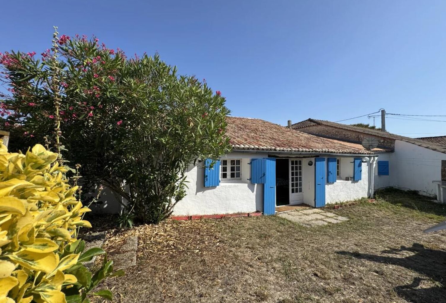Authentique maison charentaise de 180 m² habitables avec piscine — photo 1