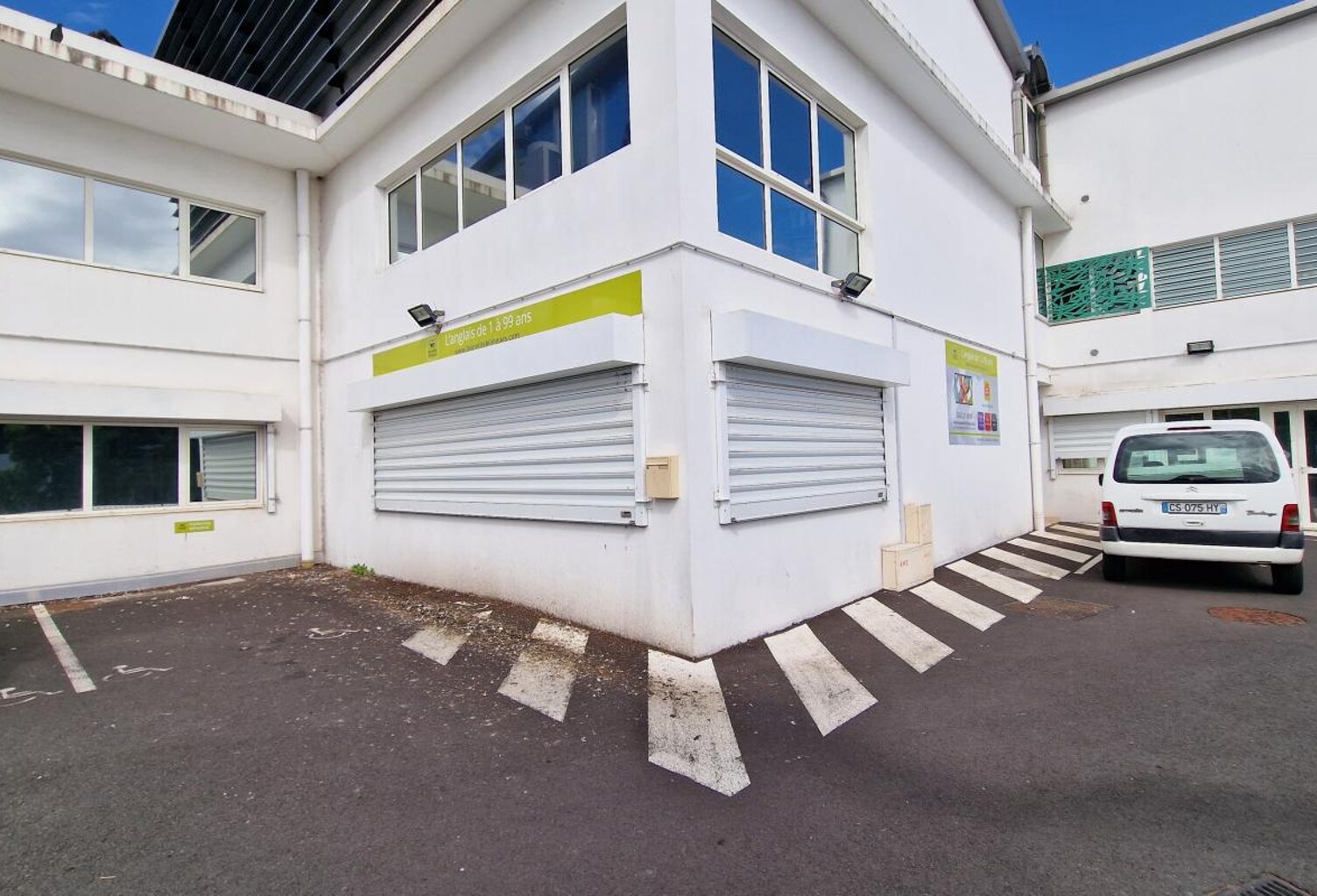 BUREAUX DE 110 M2 MOULIN JOLI LA POSSESSION — photo 1