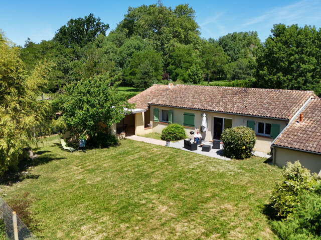 Maison de plain-pied, 129 m2, jusqu'à 4 chambres, terrain de — photo du bien