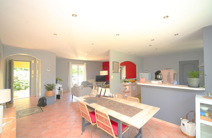 Maison de plain-pied, 129 m2, jusqu'à 4 chambres, terrain de — photo 2