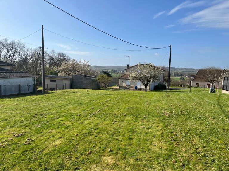  Terrain à bâtir a vendre – 744 m² – Mouleydier, Bergerac) — photo 1
