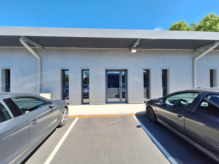 A LOUER Dpt 81 Local commercial 95m2 neuf Saïx — photo 1