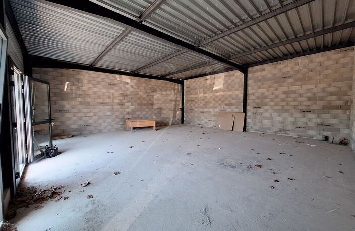 A LOUER Dpt 81 Local commercial 95m2 neuf Saïx — photo 2