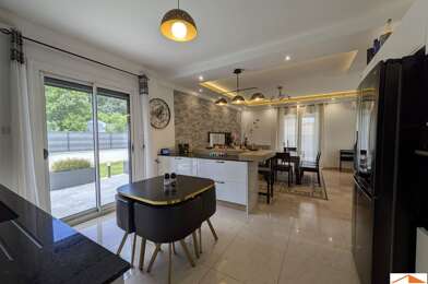 Maison 6 pièces 546000 €