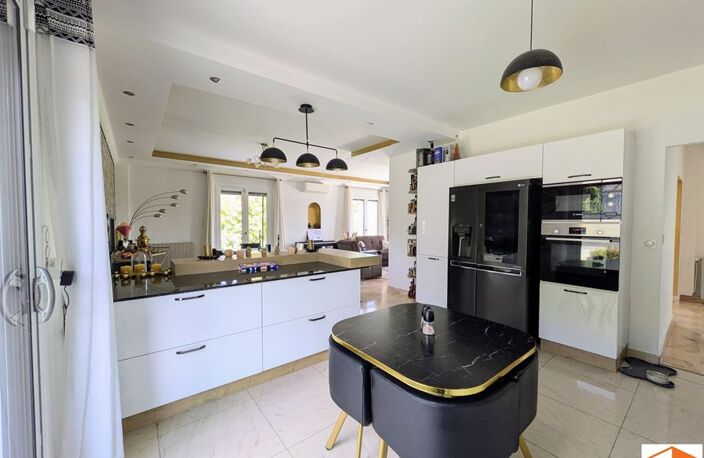 Maison - 188m ² — photo 4
