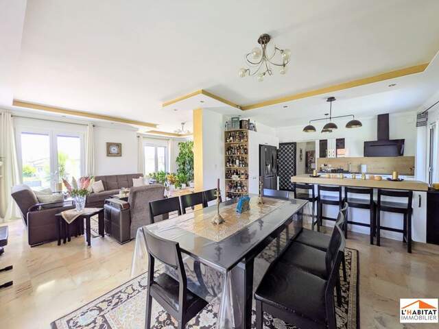 Maison - 188m ² — photo du bien