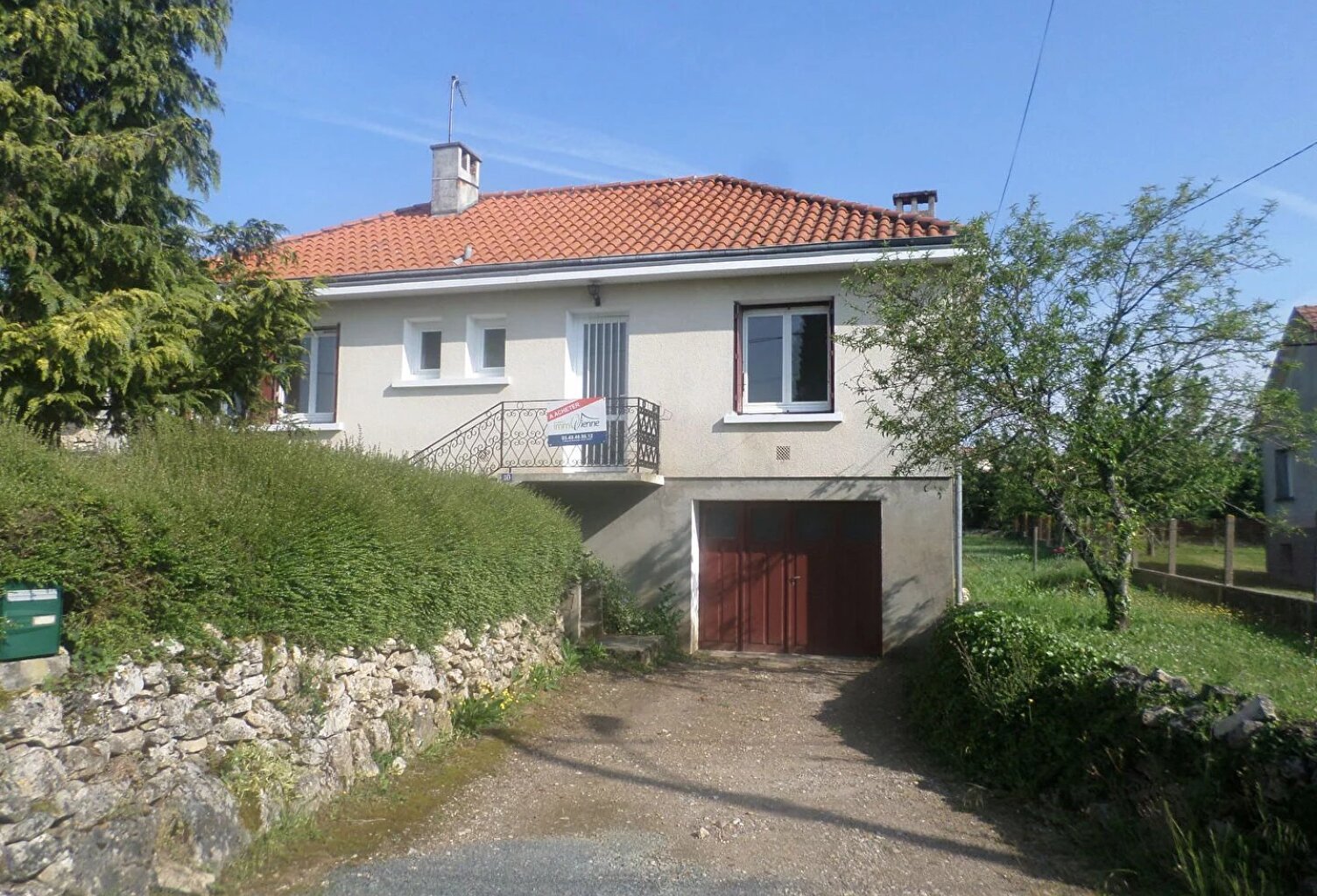 Lussac-les-Châteaux !! La coquette !! — photo 1