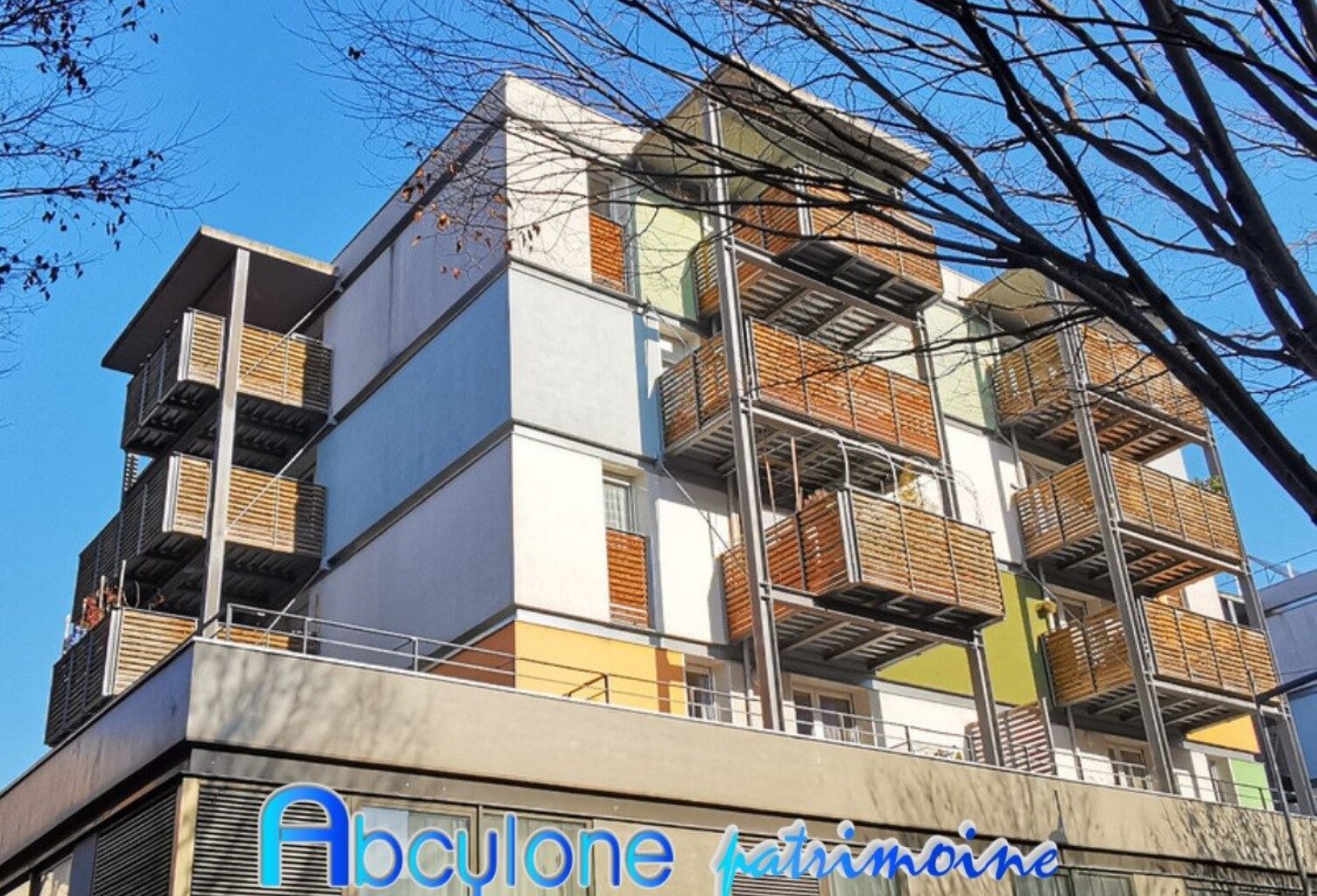 Appartement T2 en dernier étage avec terrasse — photo 1