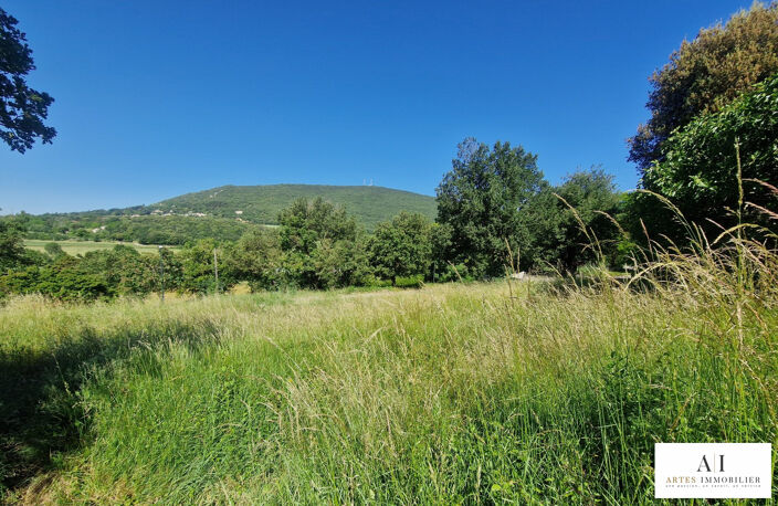 Vaste terrain Constructible de 1555 m² — photo 2