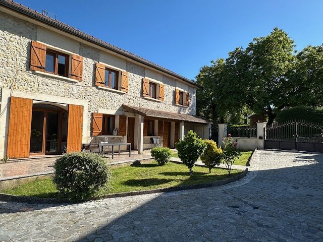 Maison de campagne 255 m²