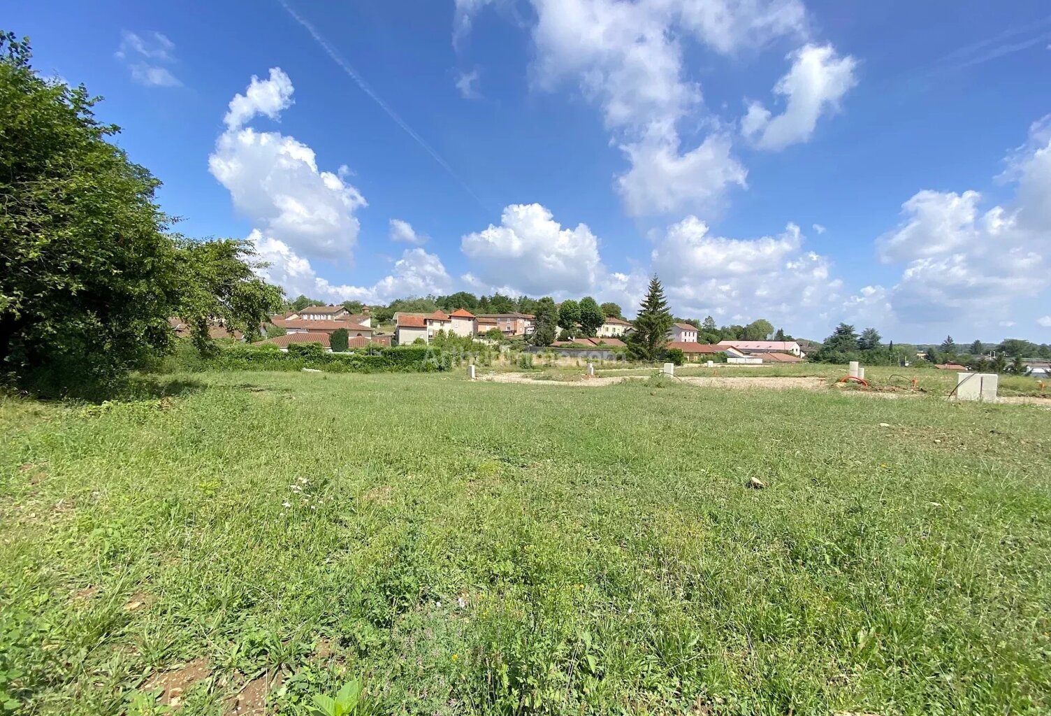 Terrain 380 m² - CHALAMONT Centre — photo 1