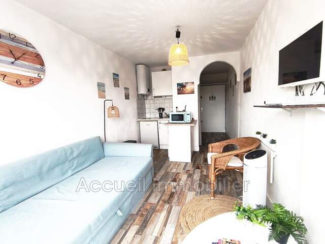 Studio au 1er étage d''environ 17 m² en bon état, vendu meublé — photo du bien