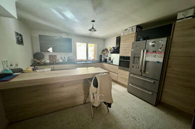 Appartement 3 pièces 830 €