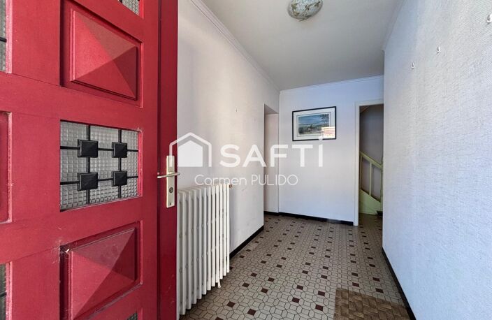 Maison en pierre de caractère avec garage et dépendances à Saint-Pey-d'Armens  2 099 m² sans vis-à-vis — photo 2