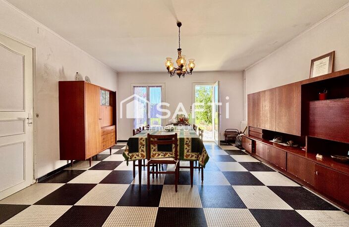 Maison en pierre de caractère avec garage et dépendances à Saint-Pey-d'Armens  2 099 m² sans vis-à-vis — photo 4