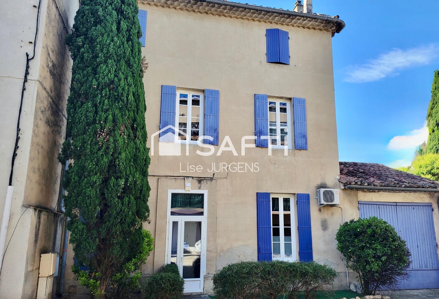 Maison de ville T5 avec petit extérieur et garage — photo 1