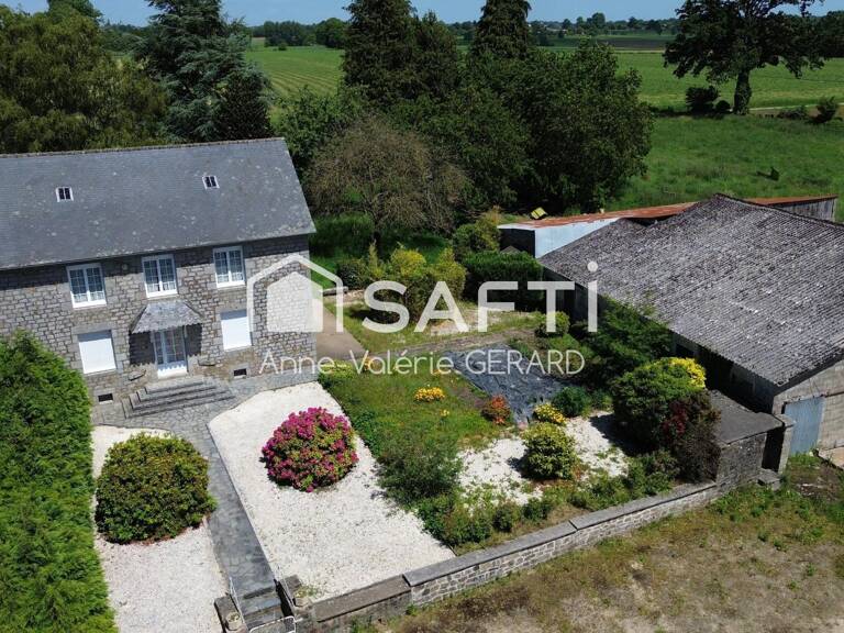 Maison à rénover+dépendances+terrain (8000m²) — photo 1