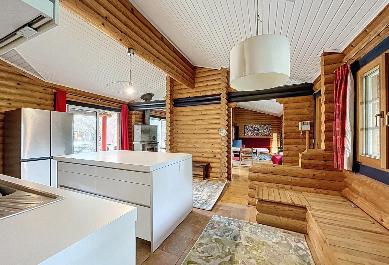 Maison bois 200 m² Gratentour  3 ch + 1 T2 — photo 1