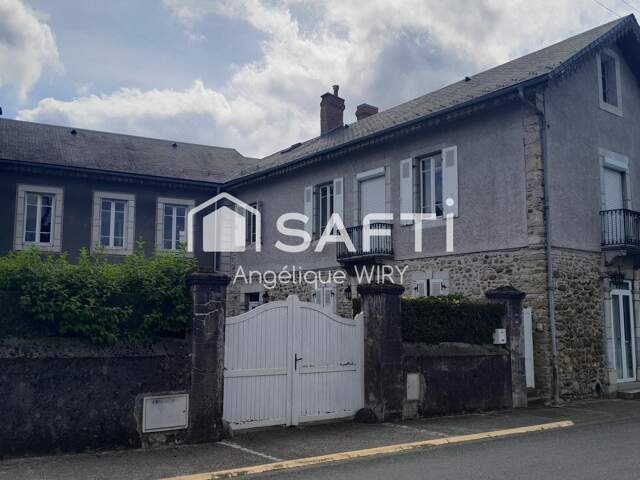 Maison de 258m², 8 pièces et jardinet — photo du bien