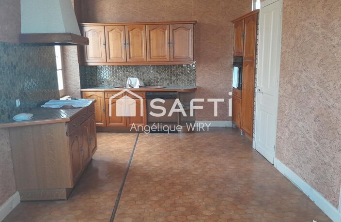Maison de 258m², 8 pièces et jardinet — photo 4