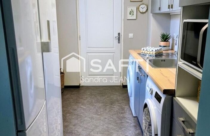 Immeuble d'habitation avec local commercial. — photo 3