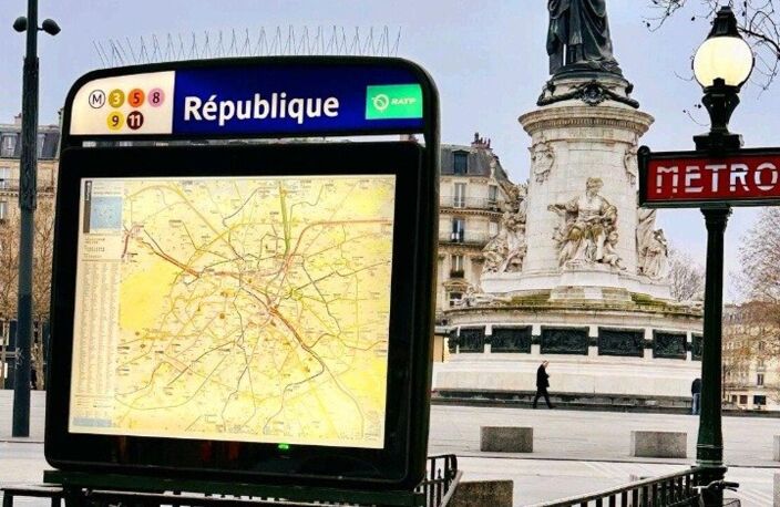 Forte Visibilité et Grande Terrasse à République — photo 2