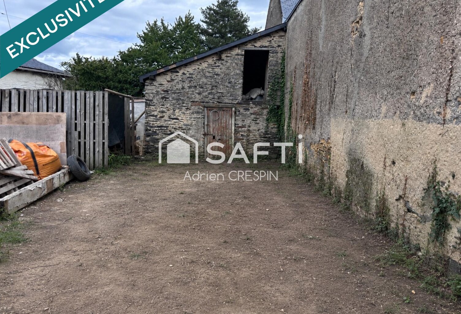 Maison de bourg à rénover   La Prévière (49420) — photo 1