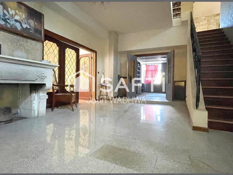 Maison en pierres 340 m² avec charme et potentiel — photo 1