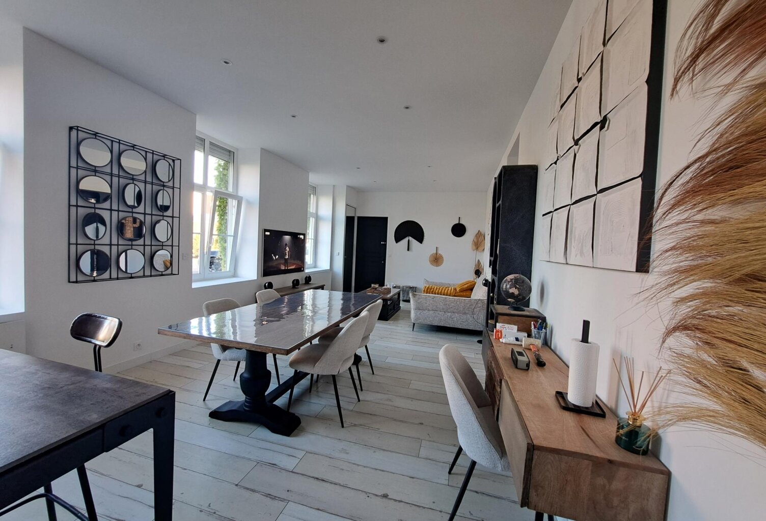 APPARTEMENT REZ DE CHAUSSEE / RESIDENCE BOURGEOISE. — photo 1