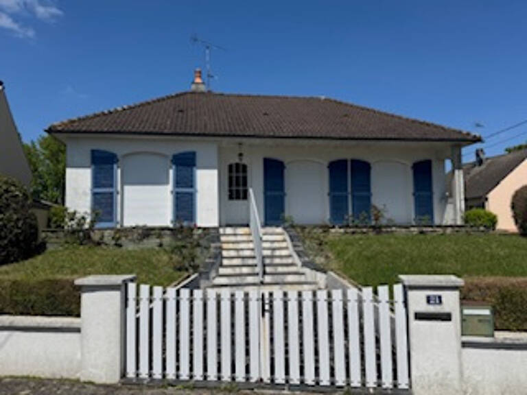 MAISON À FORT POTENTIEL   LHUISSERIE — photo 1