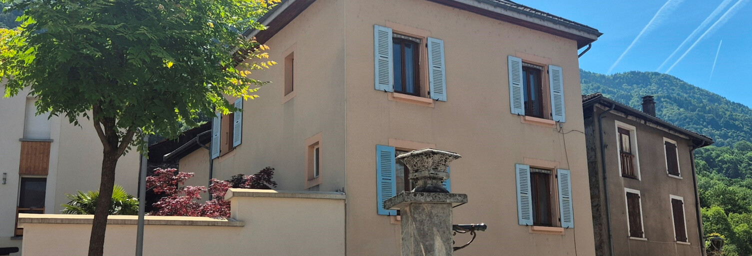 Maison 10 Pièces 181 m² à vendre à Goncelin (38570)