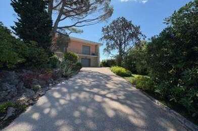 Maison 5 pièces 1050000 €