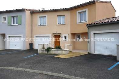 Appartement 4 pièces 880 €