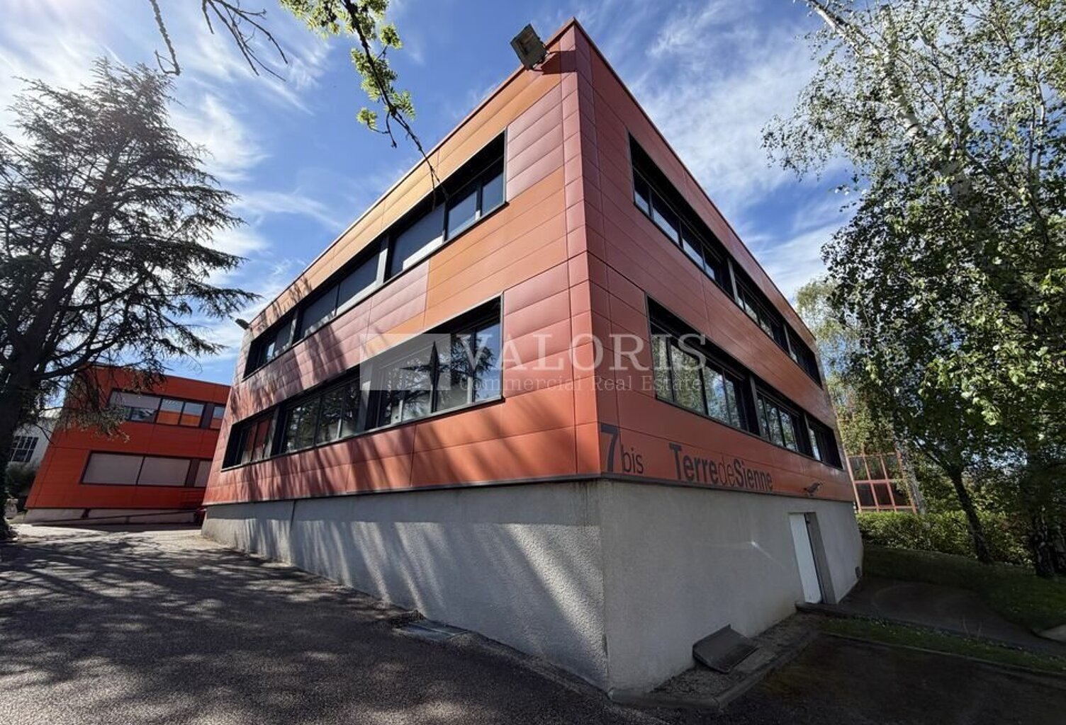 BUREAUX à LOUER — photo 1