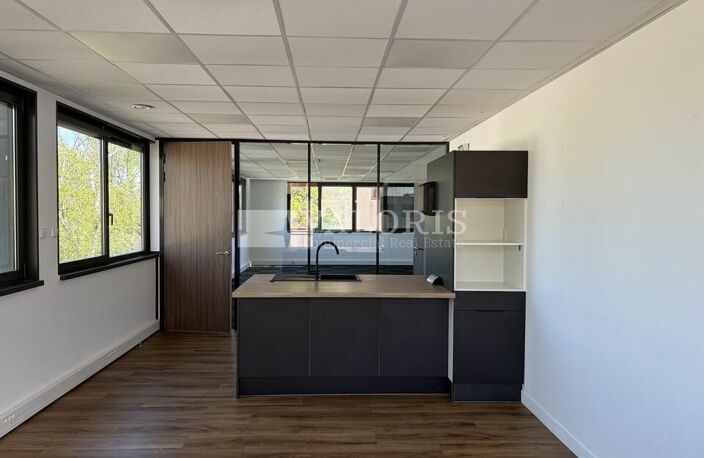 BUREAUX à LOUER — photo 3