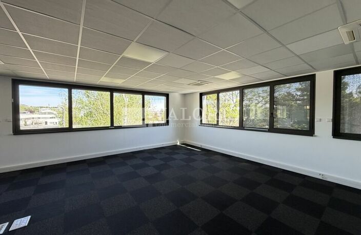 BUREAUX à LOUER — photo 4