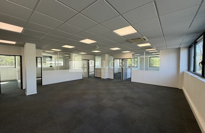 BUREAUX à LOUER — photo 2