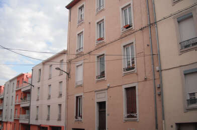 Appartement 3 pièces 835 €