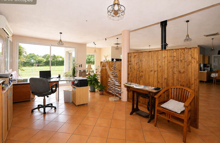 Claracq - Viager mixte - Deux maisons 270 m² - Partie libre immédiate - Dépendances - Terrain 2951 m² — photo 2